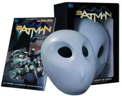 Batman: The Court of Owls Mask and Book Set