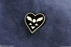 Darkheart -Glow in the Dark- Pin