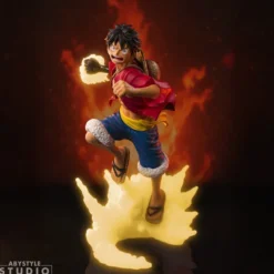 Luffy w/ Flaming Fist Figurine 16 cm